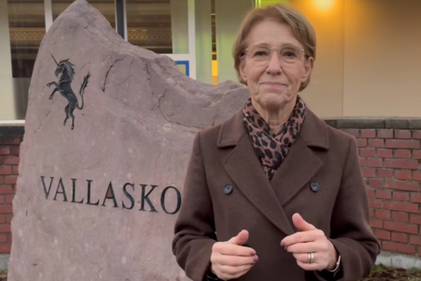Nybyggnation Vallaskolan planer visas i Enhörna Bibliotek